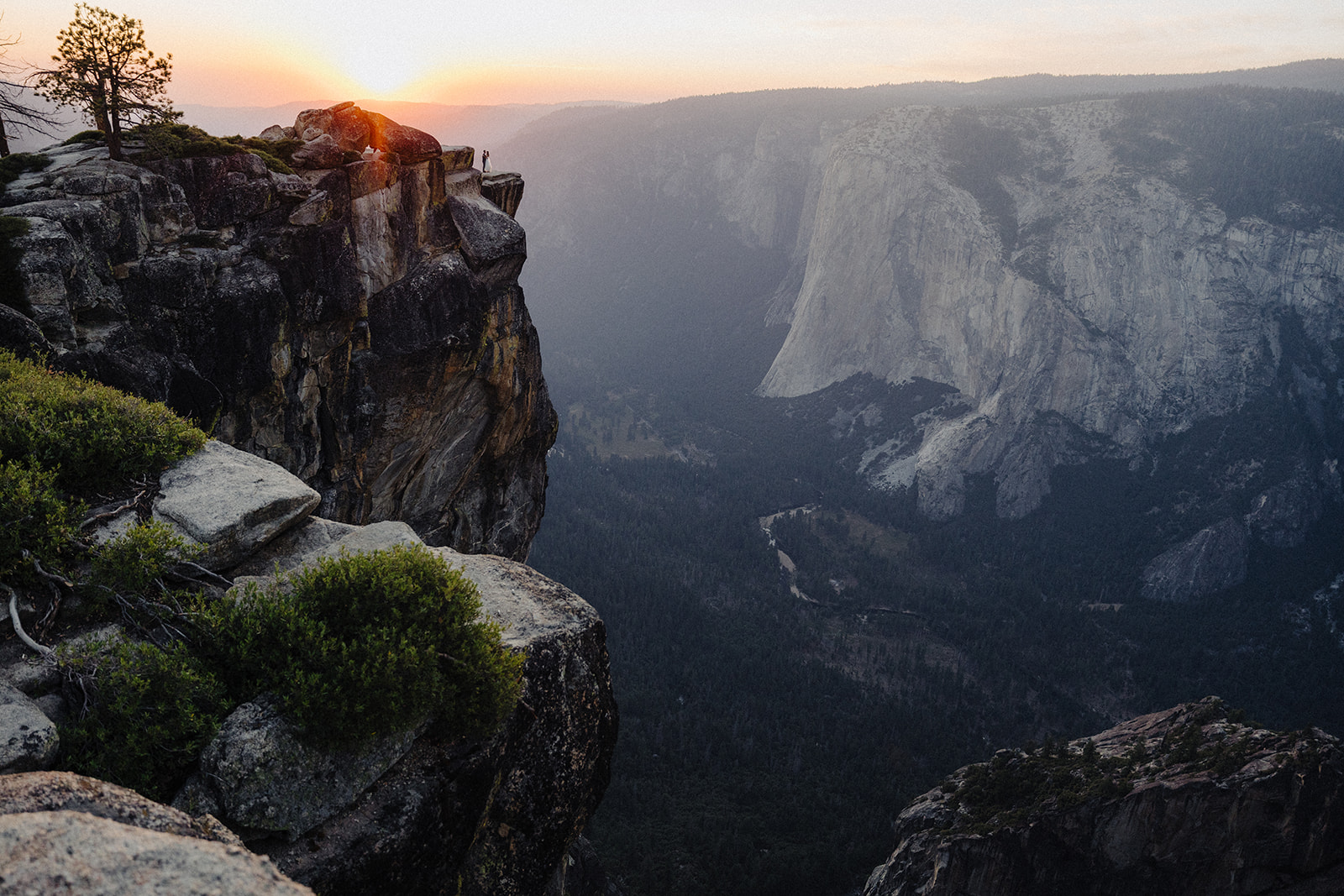 Sunset elopement at Taft Point in Yosemite National Park